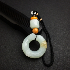 和田玉喜上眉梢扳指吊坠