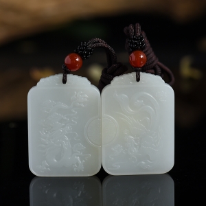 和田玉龙凤对牌