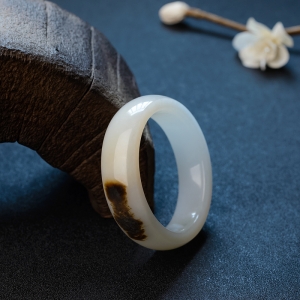 58#和田羊脂玉手镯