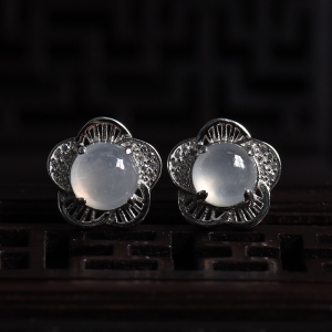 银镶冰种晴水翡翠耳钉