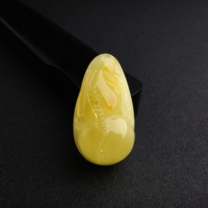 满蜜鸡油黄蜜蜡葫芦吊坠