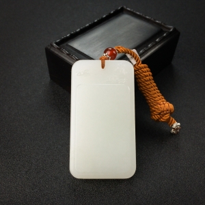 和田羊脂玉山水意境牌吊坠