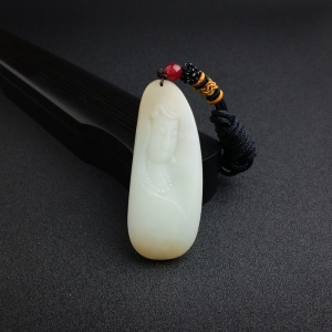 和田玉观音吊坠