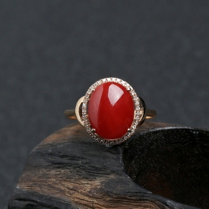 18K金镶钻阿卡珊瑚戒指