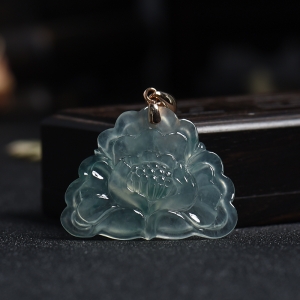 冰糯种飘花翡翠一品清廉挂件
