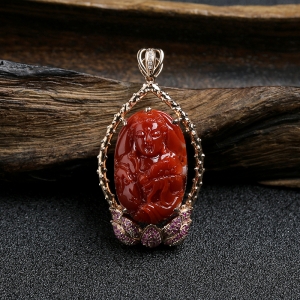 18K金镶钻阿卡珊瑚观音吊坠