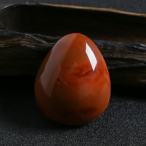 满肉南红随形吊坠