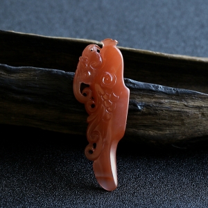 樱桃红南红仿古凤吊坠