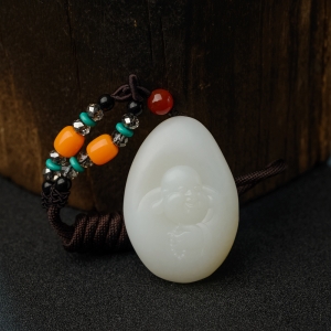 和田羊脂玉一团和气吊坠