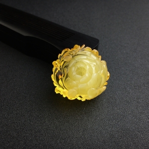 金绞蜜鸡油黄蜜蜡花吊坠