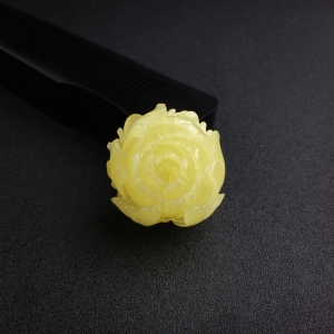 满蜜柠檬黄蜜蜡花吊坠