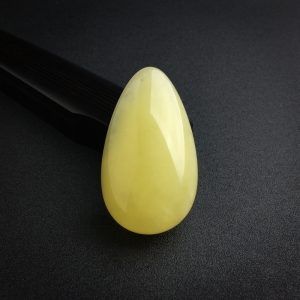 满蜜鸡油黄蜜蜡随形吊坠