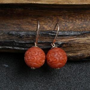 18K金镶柿子红南红回纹耳坠