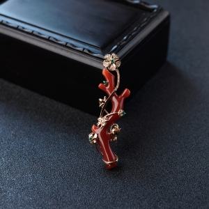 18K金镶钻阿卡正红珊瑚树枝吊坠