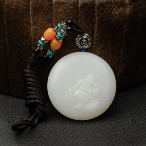 山料羊脂白和田玉弥勒佛吊坠