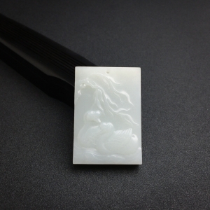 山料和田白玉鸳鸯方牌吊坠