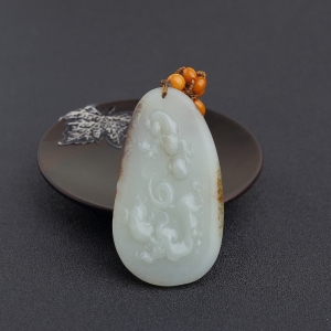 籽料青白玉童子吊坠