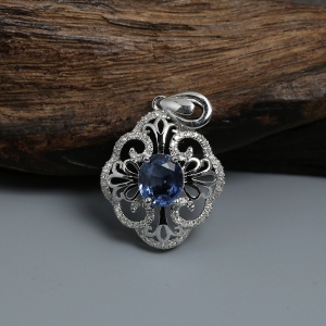 18k白金镶钻蓝色蓝宝石刻面吊坠