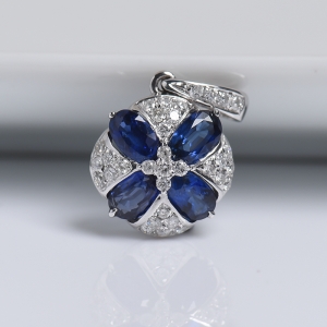 18k白金镶钻蓝色蓝宝石刻面吊坠