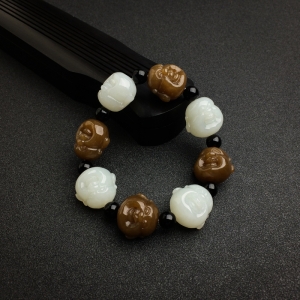 山料俏色和田玉罗汉头手串