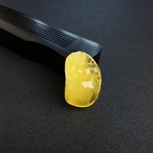 鸡油黄金包蜜蜜蜡貔貅吊坠