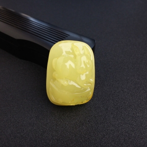 柠檬黄蜜蜡兔子吊坠