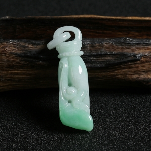 糯种飘绿花翡翠佛手吊坠