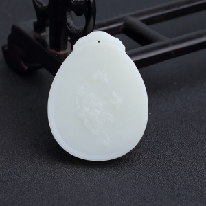 俄料白玉山料蝶恋花吊坠