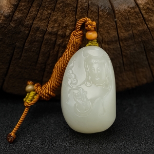 新疆和田白玉籽料观音吊坠