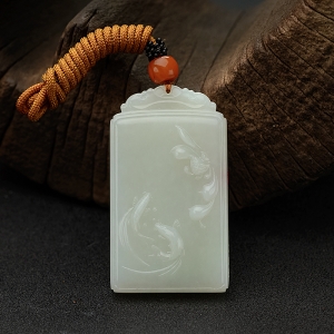 新疆和田白玉山料连年有余吊坠