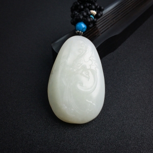 山料白玉龙吊坠