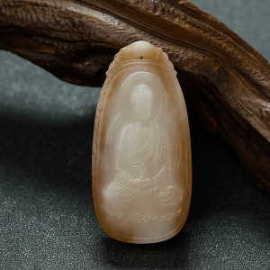 俄料俏色和田玉山料大日如来吊坠