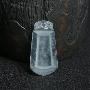 冰种无色翡翠无事牌