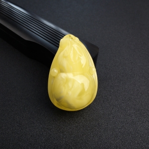 鸡油黄白花蜜蜜蜡葫芦吊坠