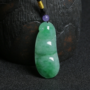 冰糯种飘绿花翡翠连中三元吊坠