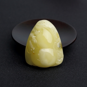 浅黄蜜蜡葫芦吊坠