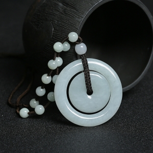 糯种白色翡翠平安扣吊坠