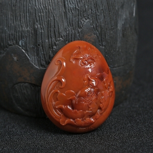 玫瑰红南红花开富贵吊坠