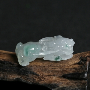冰糯种飘花翡翠貔貅吊坠
