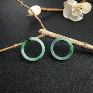 糯种飘翠翡翠戒指（两件）