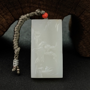 新疆和田白玉籽料山水牌吊坠