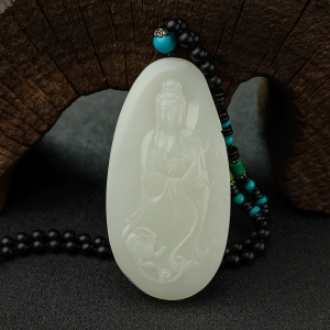 新疆和田白玉籽料观音吊坠