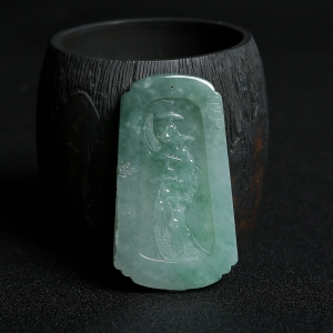 糯种灰绿翡翠悟道吊坠