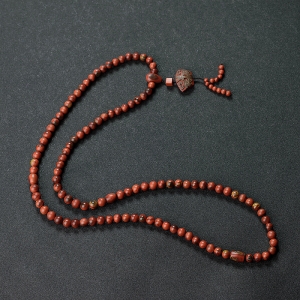 8.5mm铁皮包浆料南红108佛珠