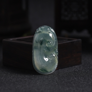 冰种飘花翡翠吉祥如意吊坠
