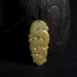 糯种黄翡辰龙吊坠