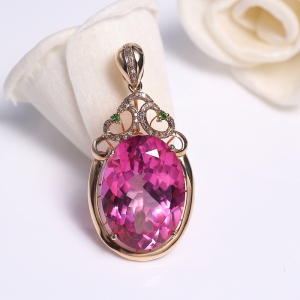 18K镶托帕石吊坠