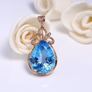 18K镶蓝色托帕石吊坠