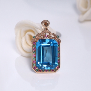 18K镶蓝色托帕石吊坠
