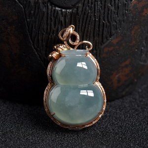 18K金糯冰种飘翠翡翠葫芦吊坠